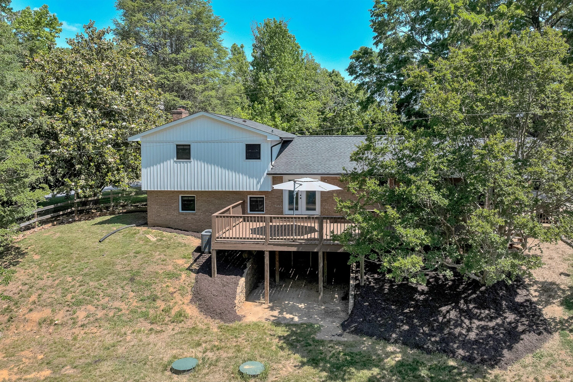 1410 Lakeridge CIR - Photo 58