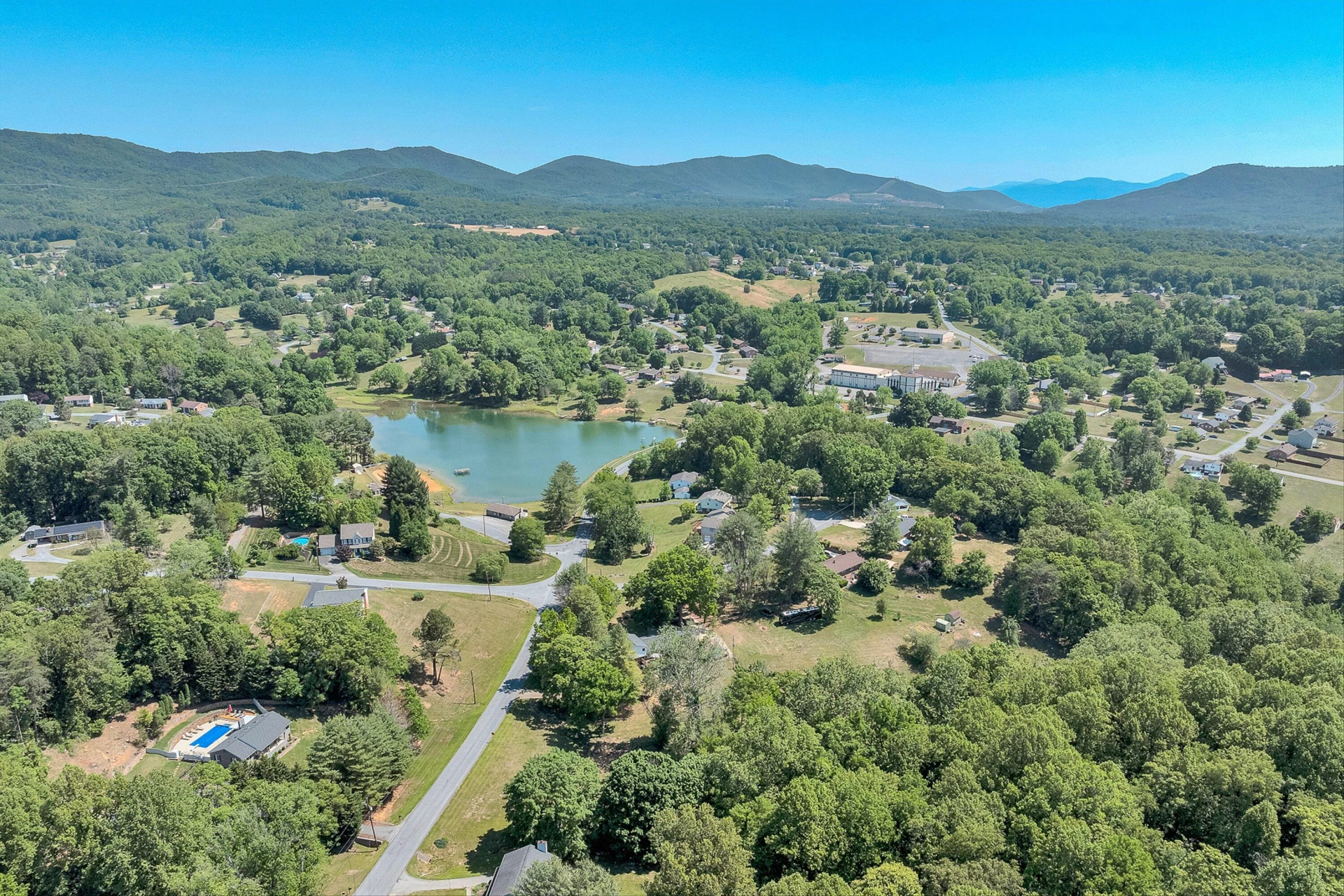 1410 Lakeridge CIR - Photo 61