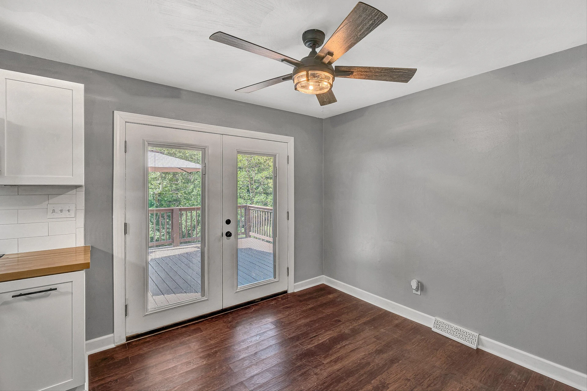 1410 Lakeridge CIR - Photo 12