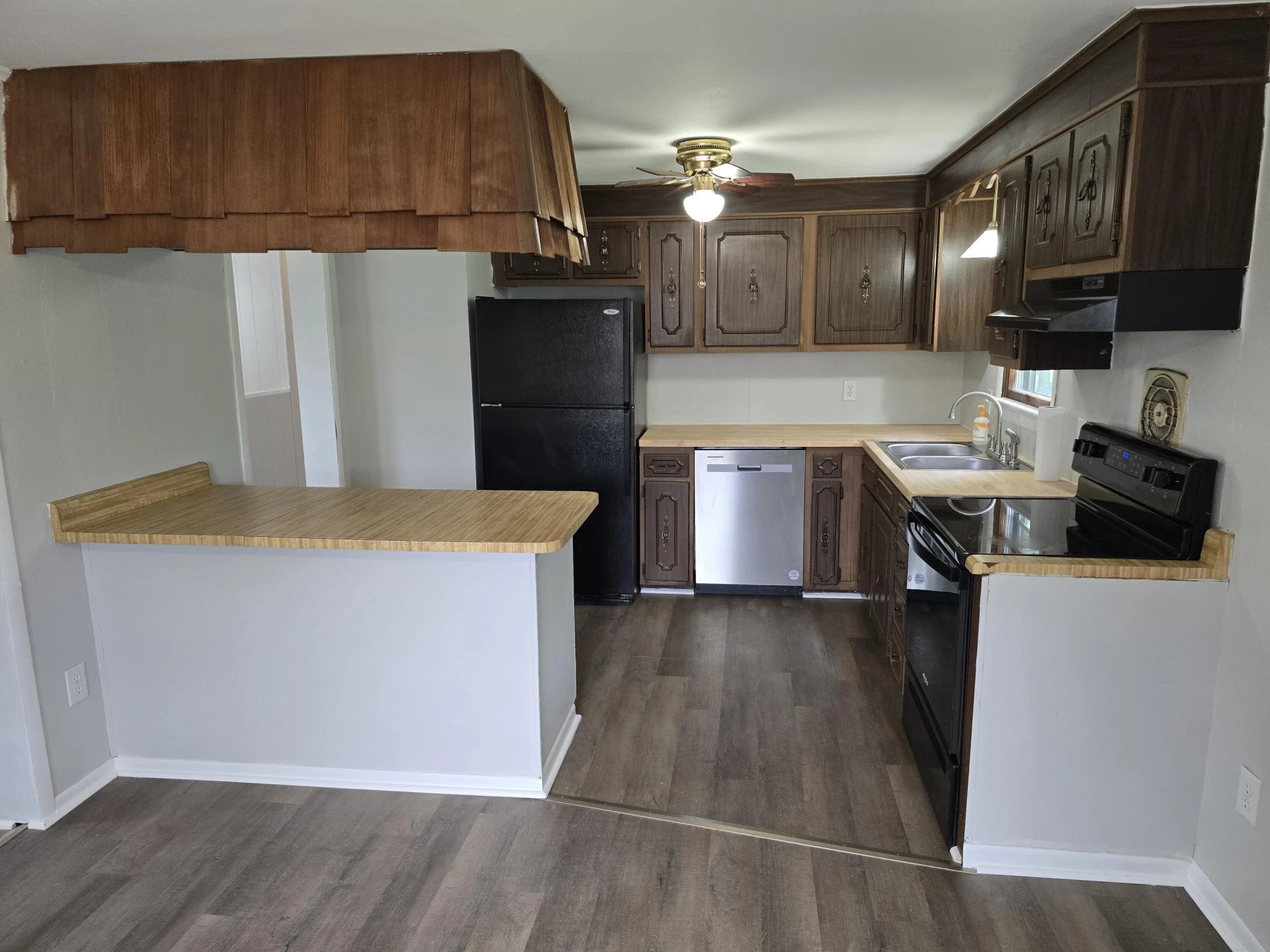 2500 Sunnymeade RD - Photo 4