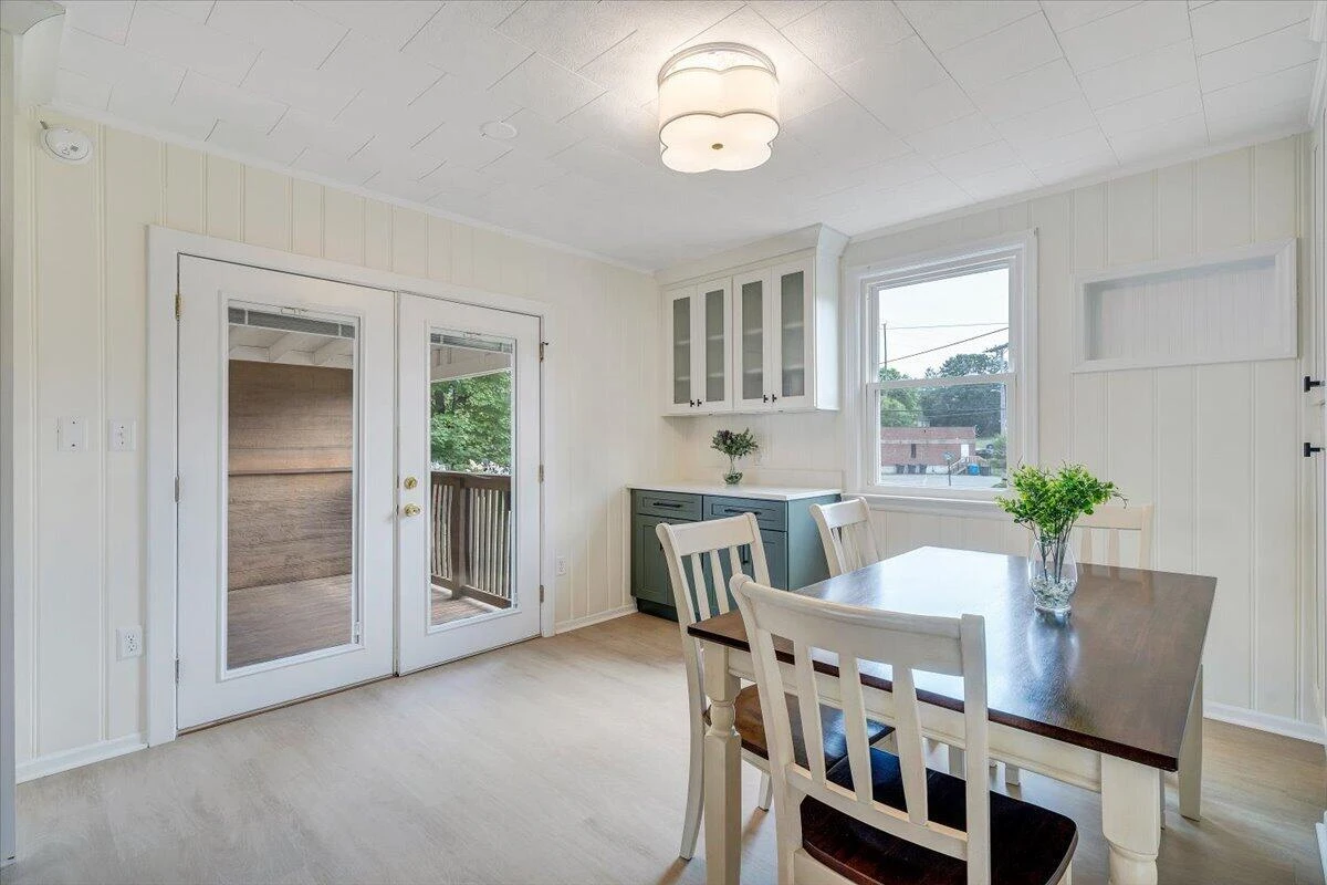 3116 Spring RD SW - Photo 11