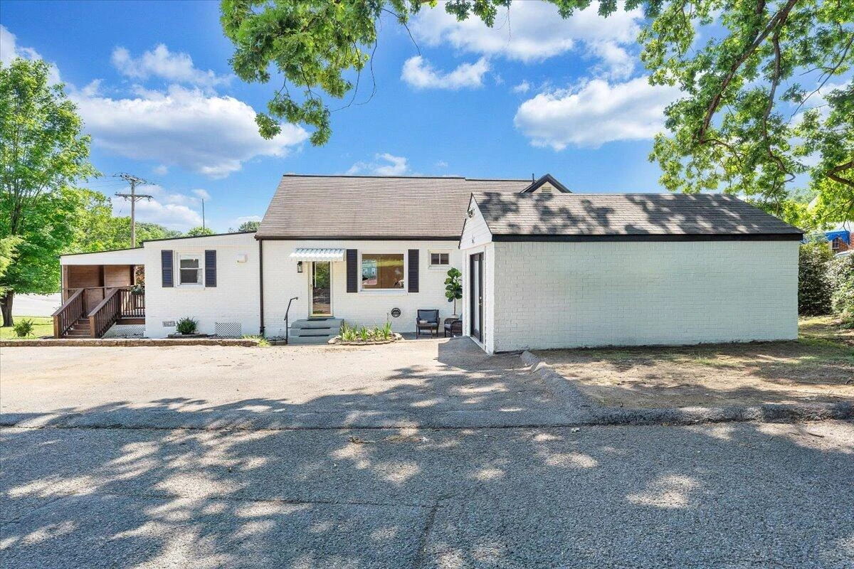 3116 Spring RD SW - Photo 36
