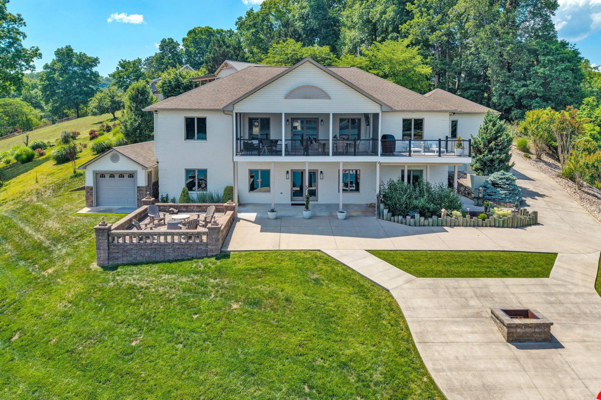 2245 Thomason LN - Photo 3