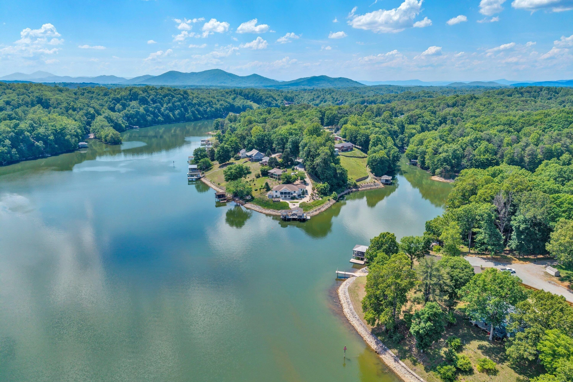 2245 Thomason LN - Photo 5