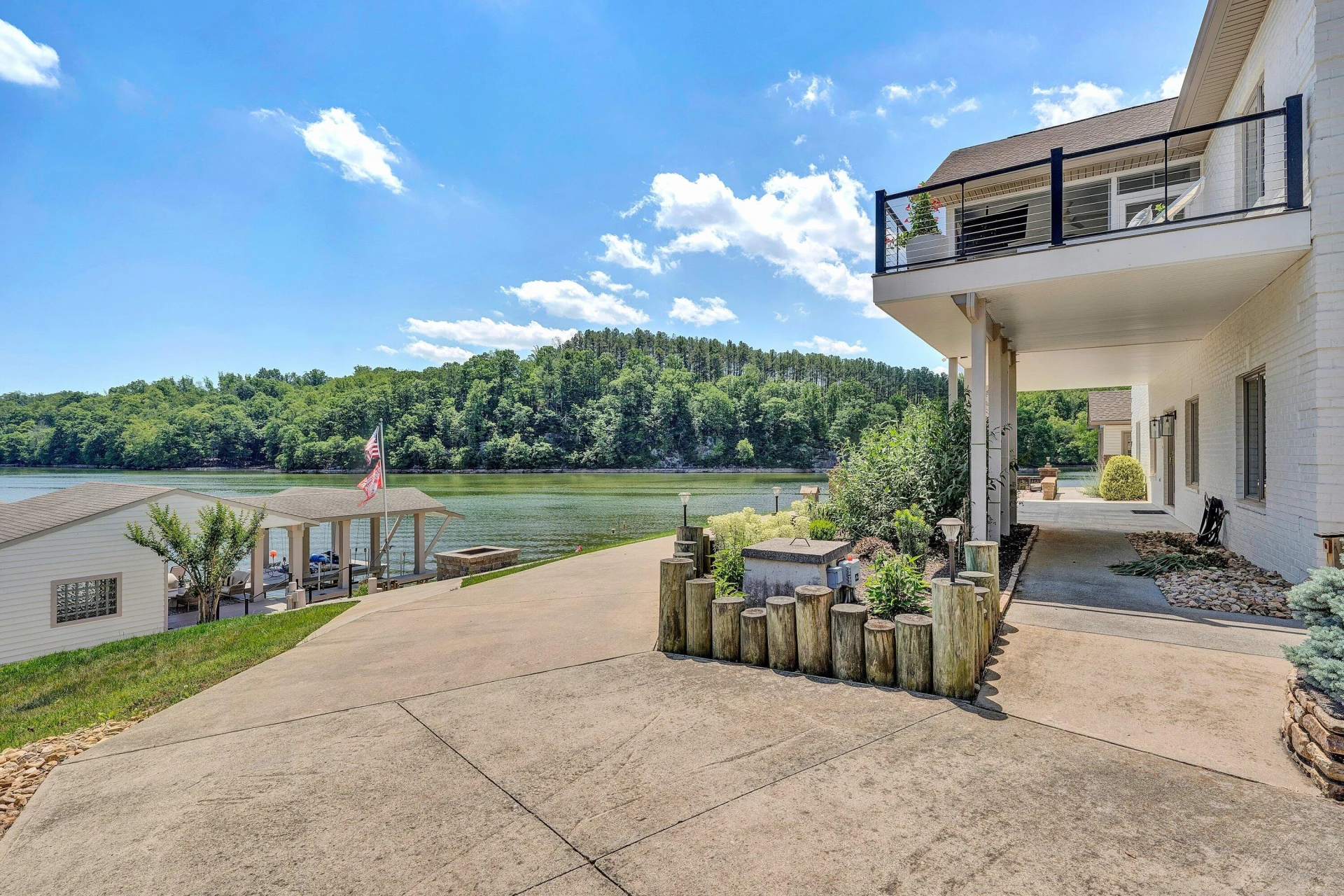 2245 Thomason LN - Photo 53