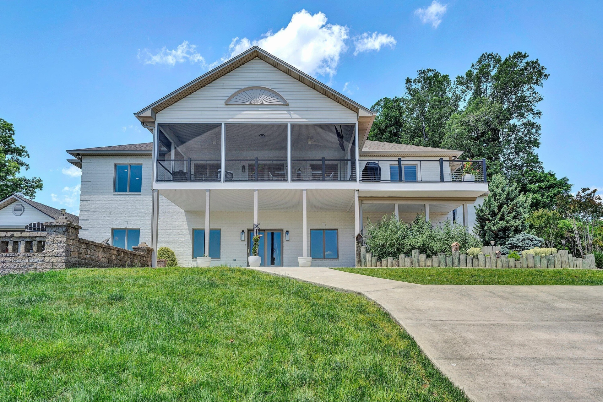 2245 Thomason LN - Photo 54