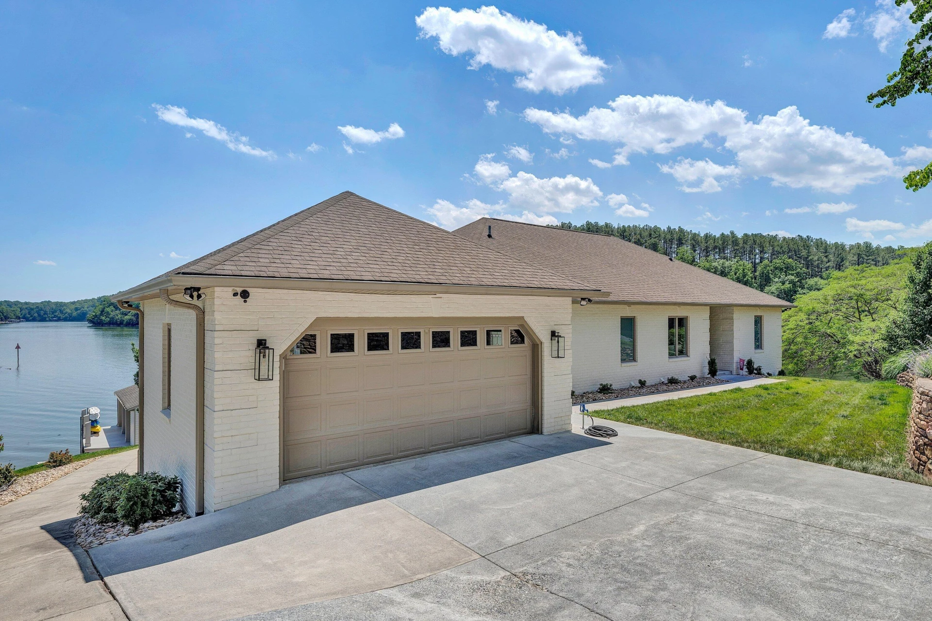 2245 Thomason LN - Photo 6