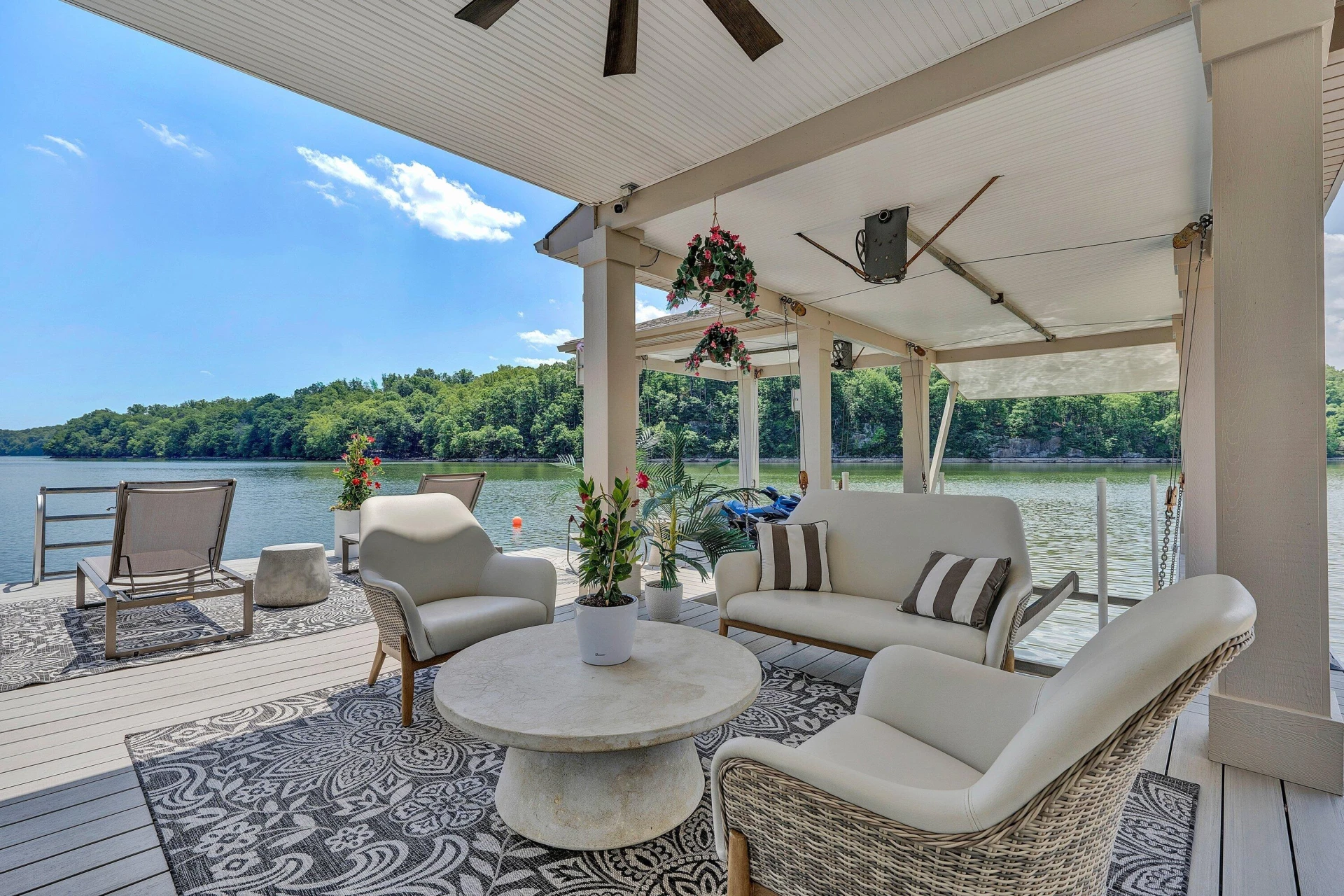 2245 Thomason LN - Photo 61