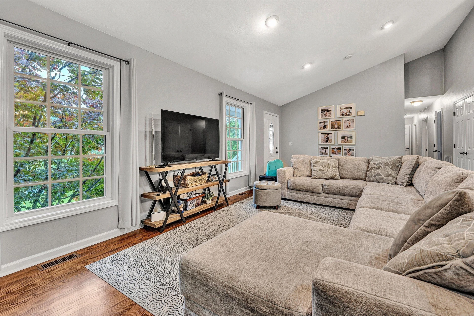 677 Deerfield RD - Photo 11