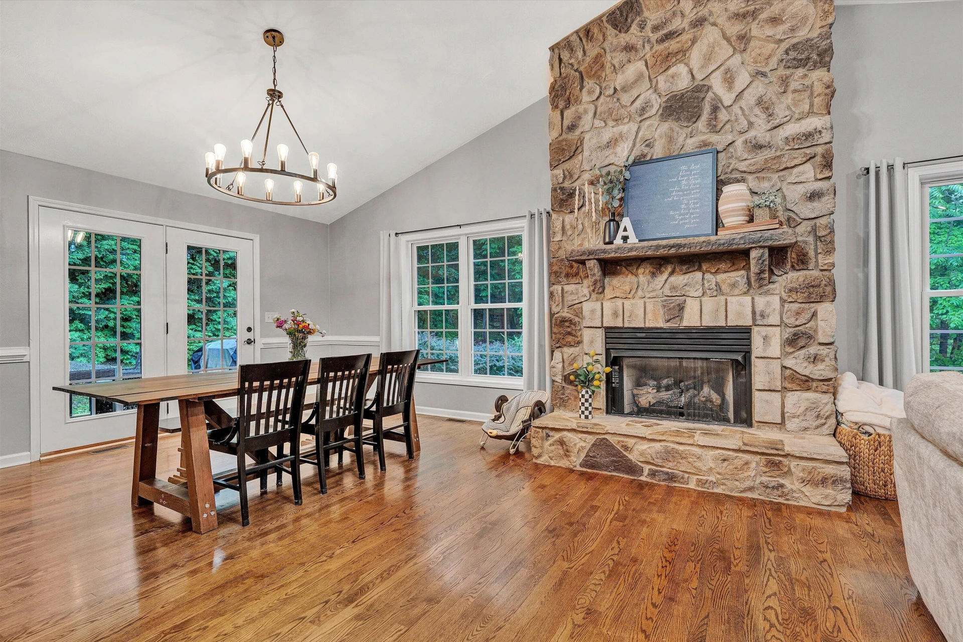 677 Deerfield RD - Photo 12