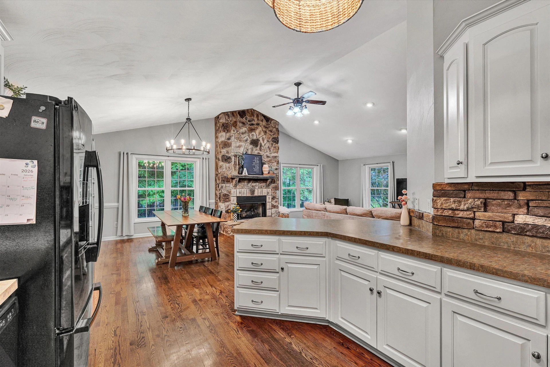 677 Deerfield RD - Photo 17