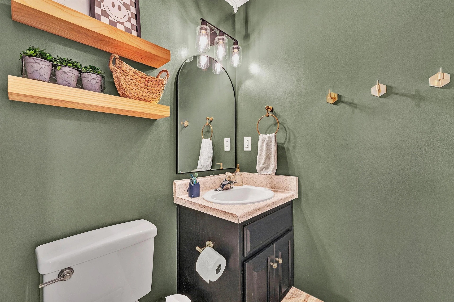 677 Deerfield RD - Photo 23