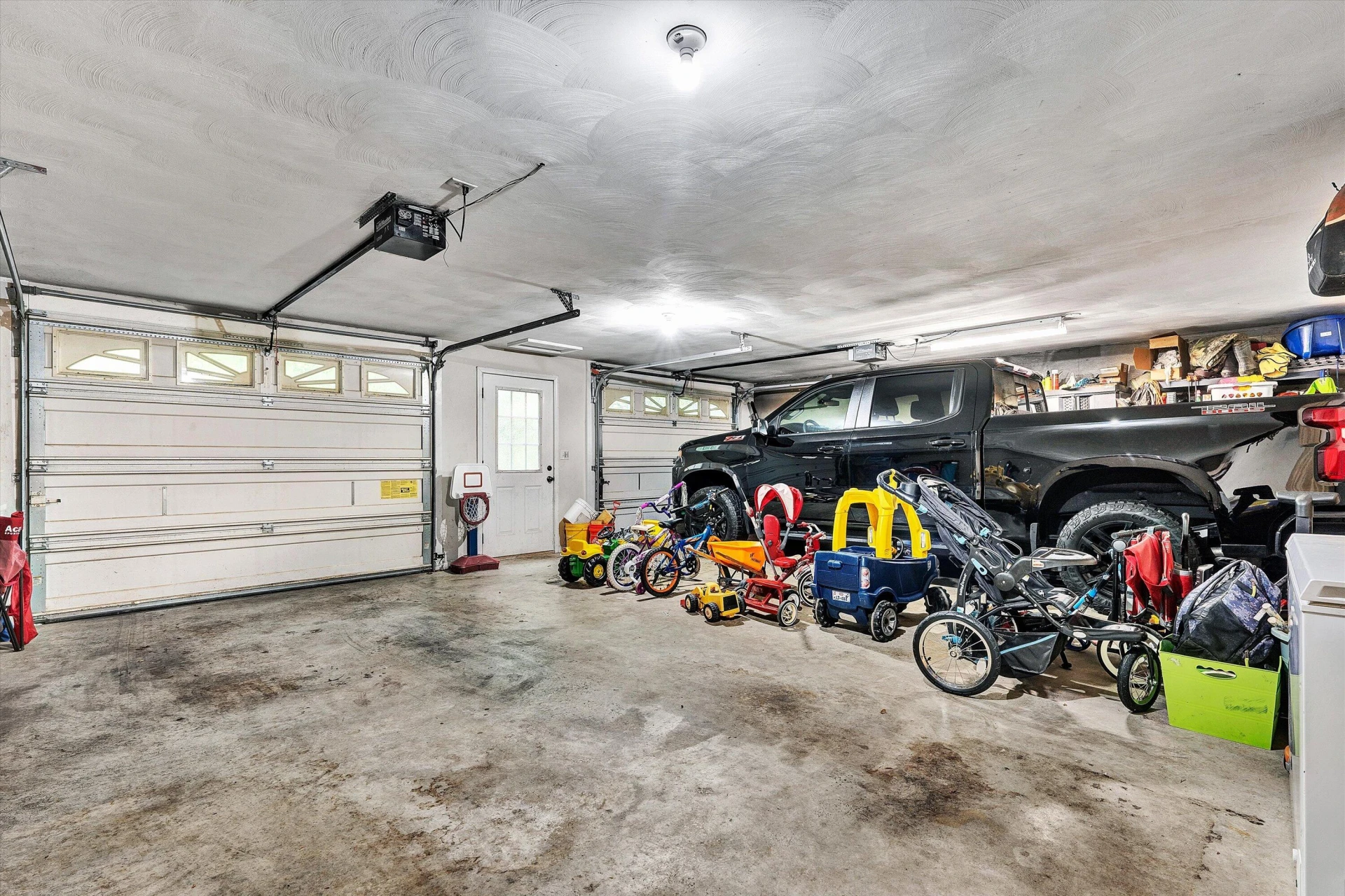 677 Deerfield RD - Photo 32