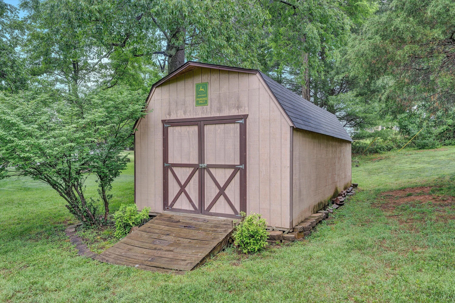 677 Deerfield RD - Photo 42