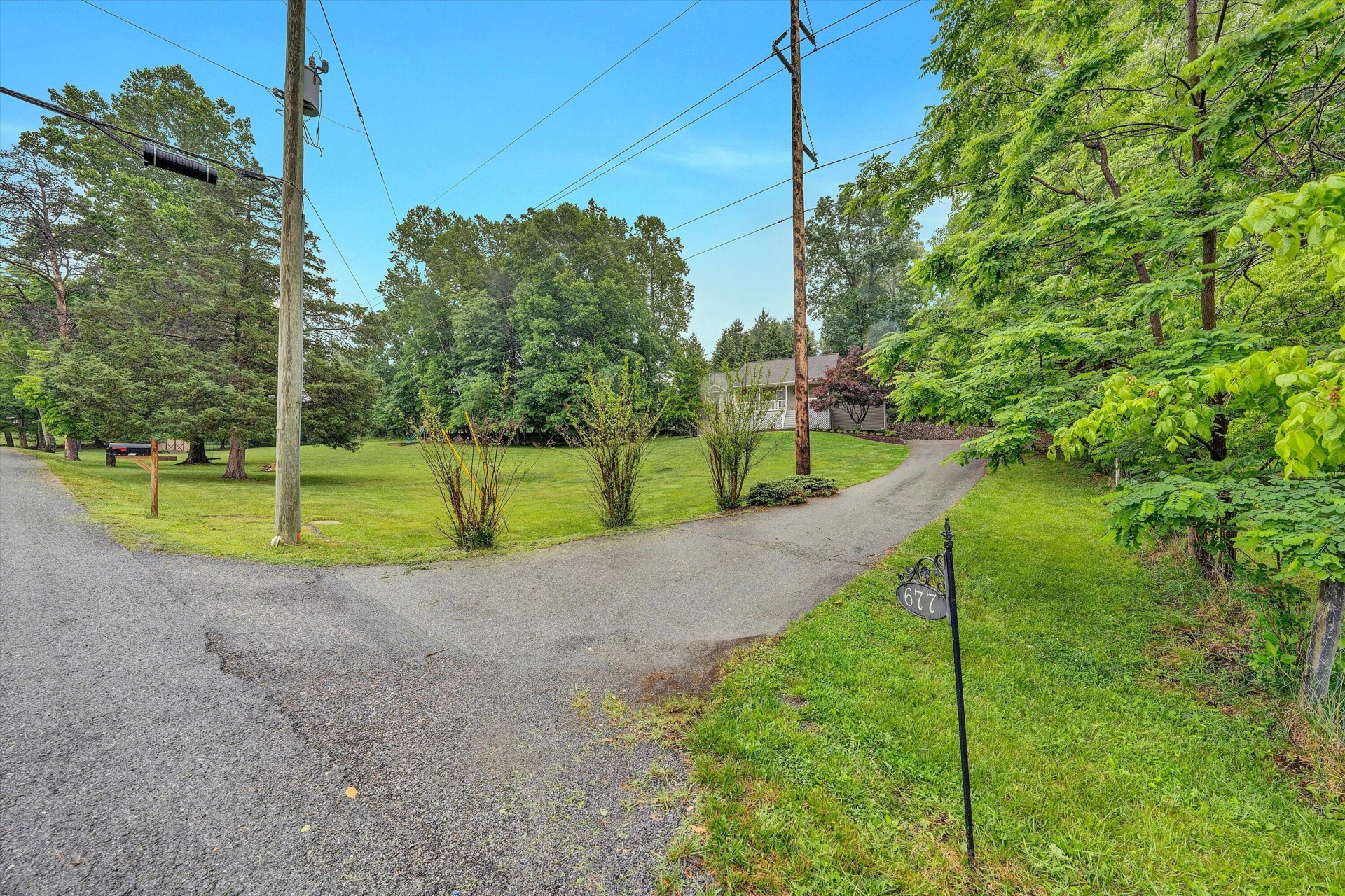 677 Deerfield RD - Photo 45