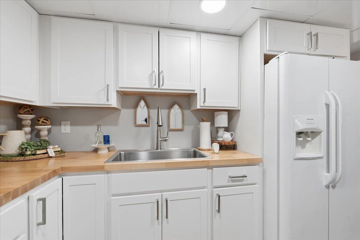 1009 Guardian CIR - Photo 52
