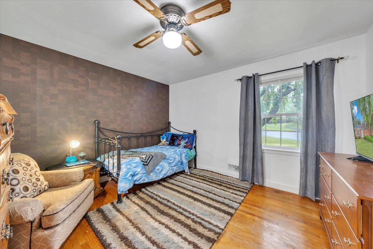 4508 Rosecrest RD - Photo 18
