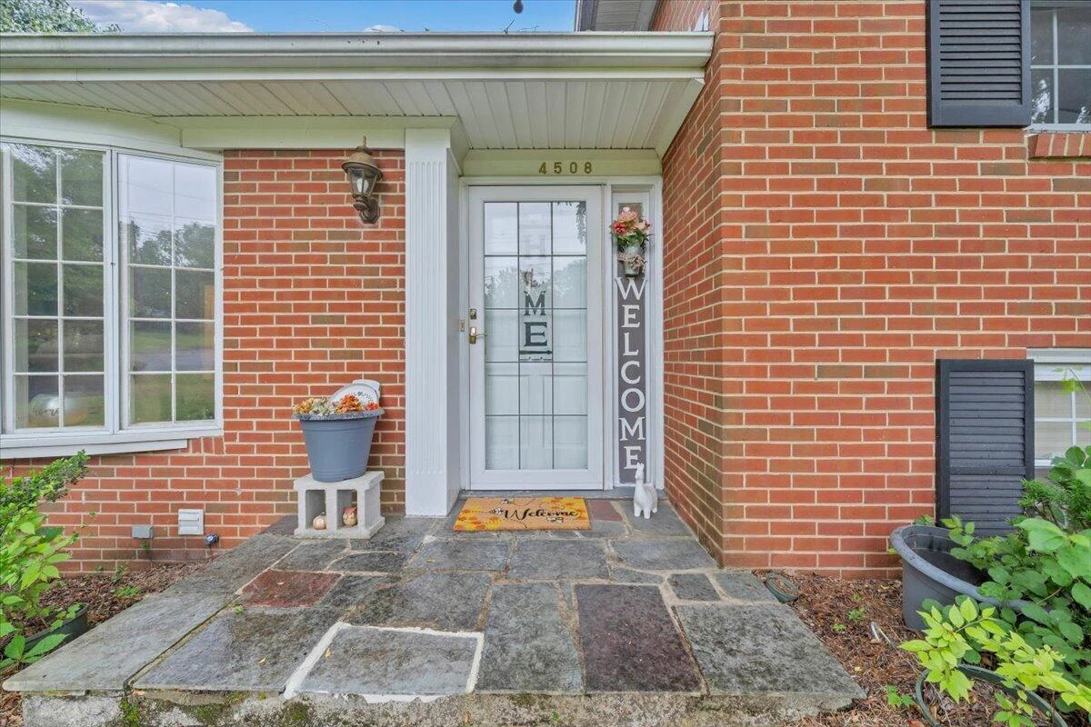 4508 Rosecrest RD - Photo 3