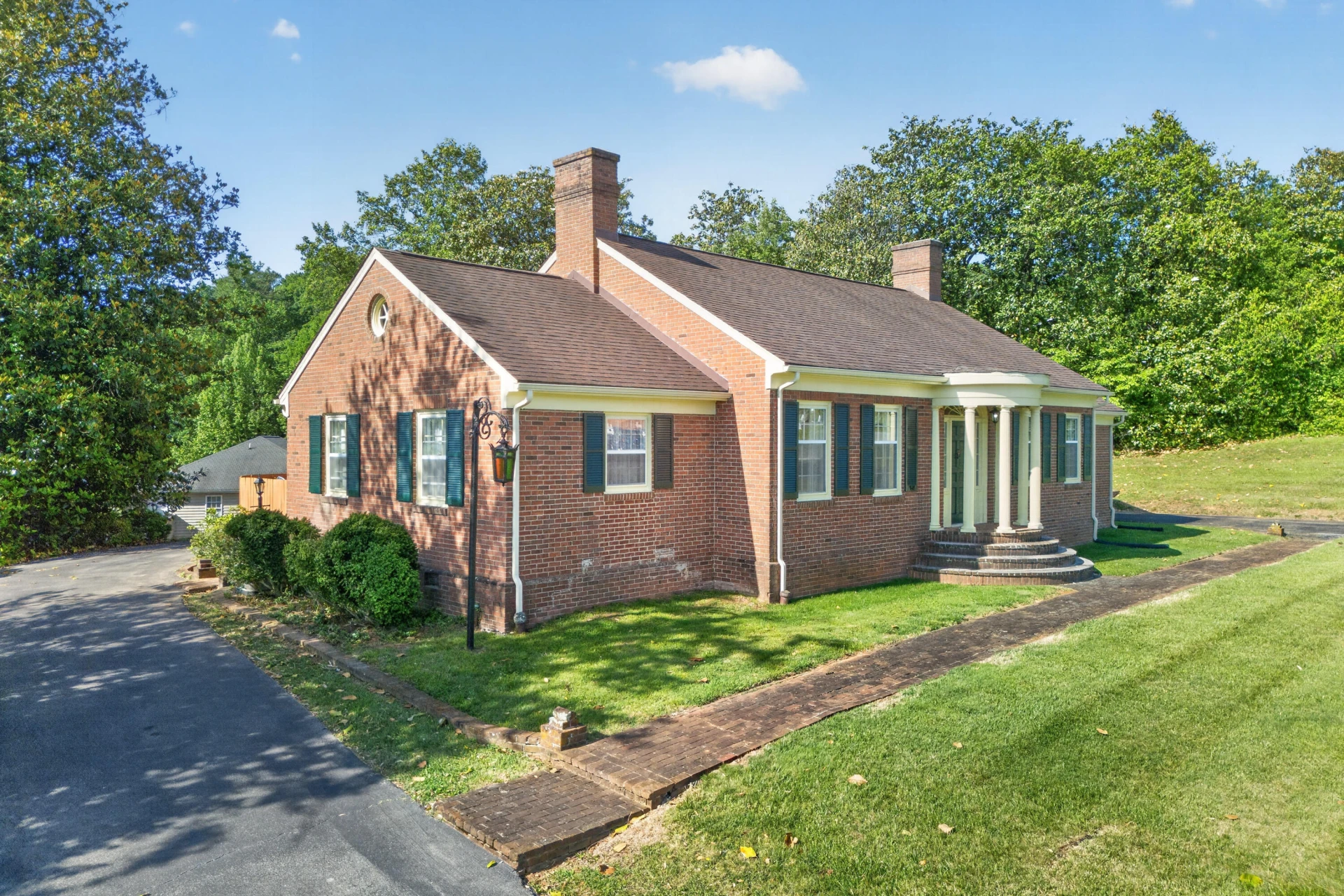 4322 Rosecrest RD - Photo 3