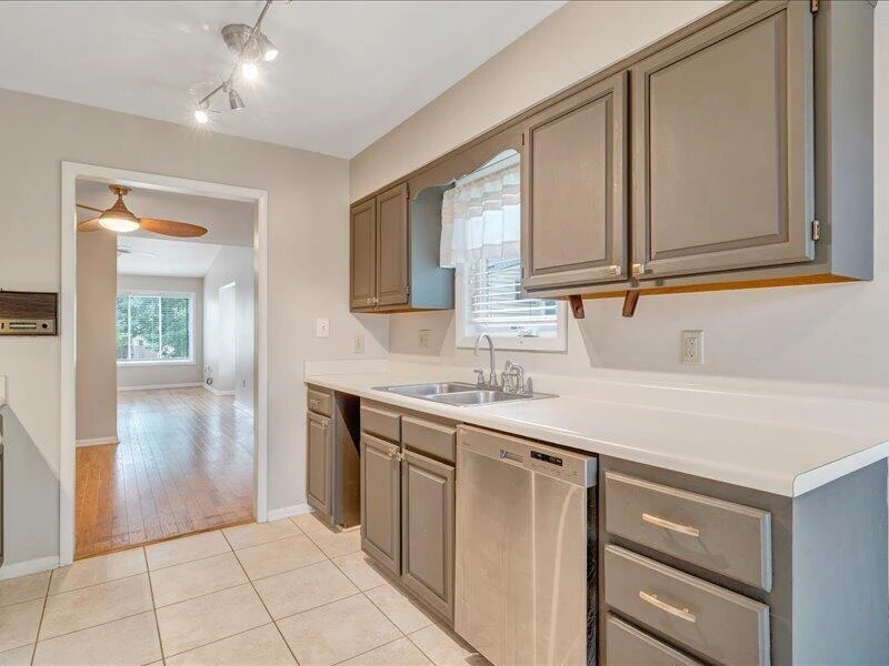 107 Windward DR SW #107 - Photo 17