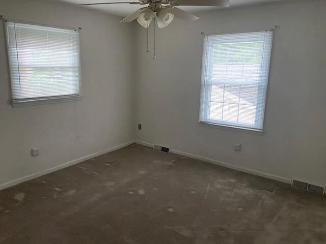 303 Knollwood DR - Photo 5