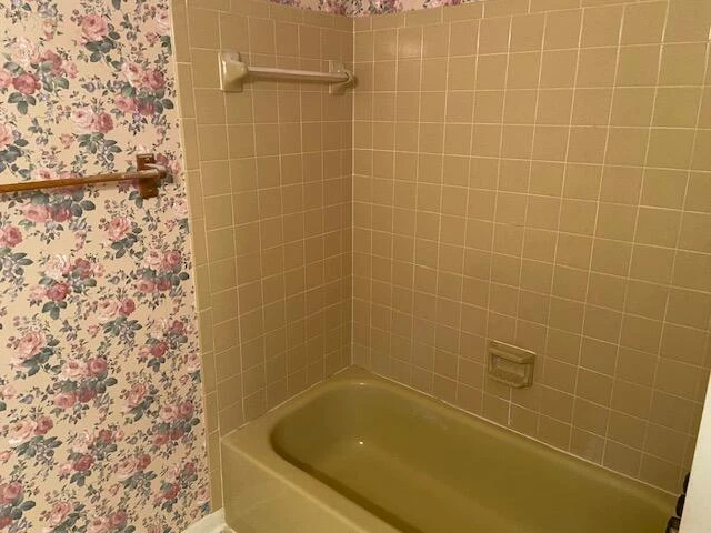 303 Knollwood DR - Photo 7