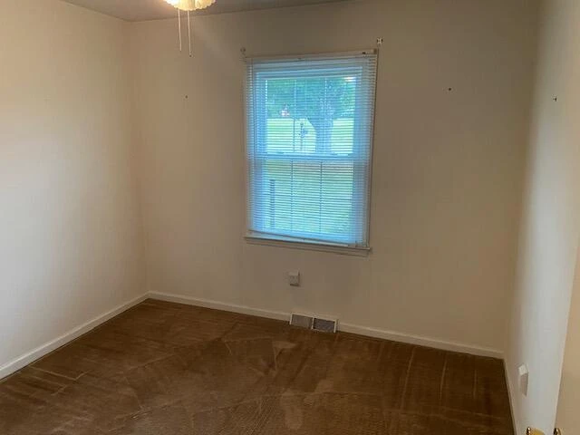 303 Knollwood DR - Photo 8