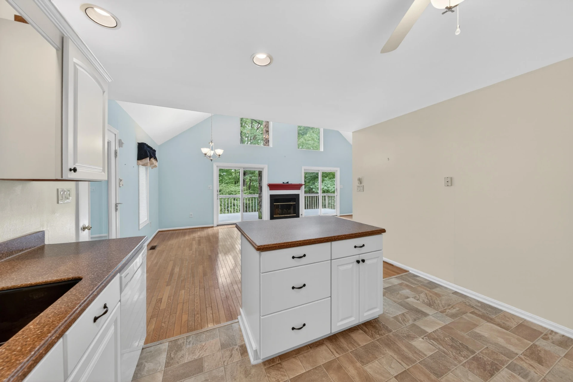 107 Creeden DR - Photo 11