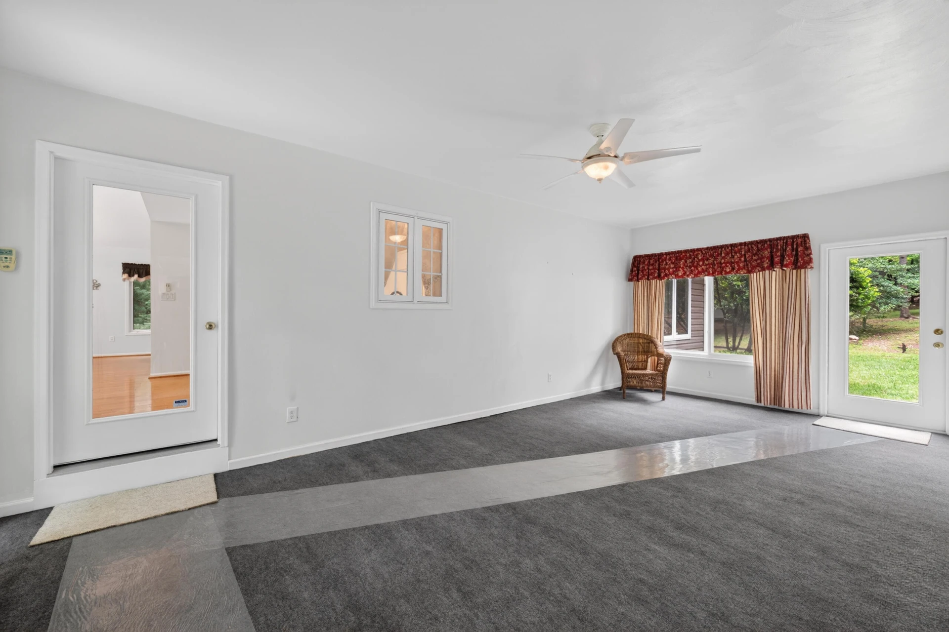 107 Creeden DR - Photo 9