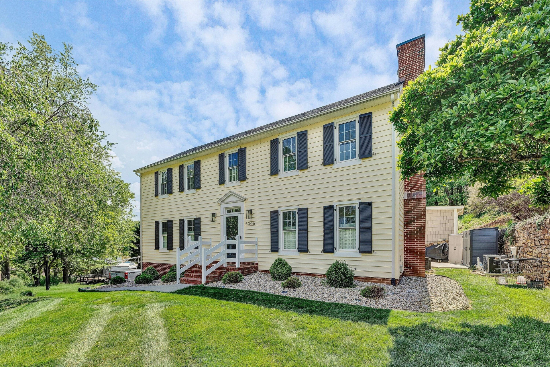 5306 Canter DR - Photo 2