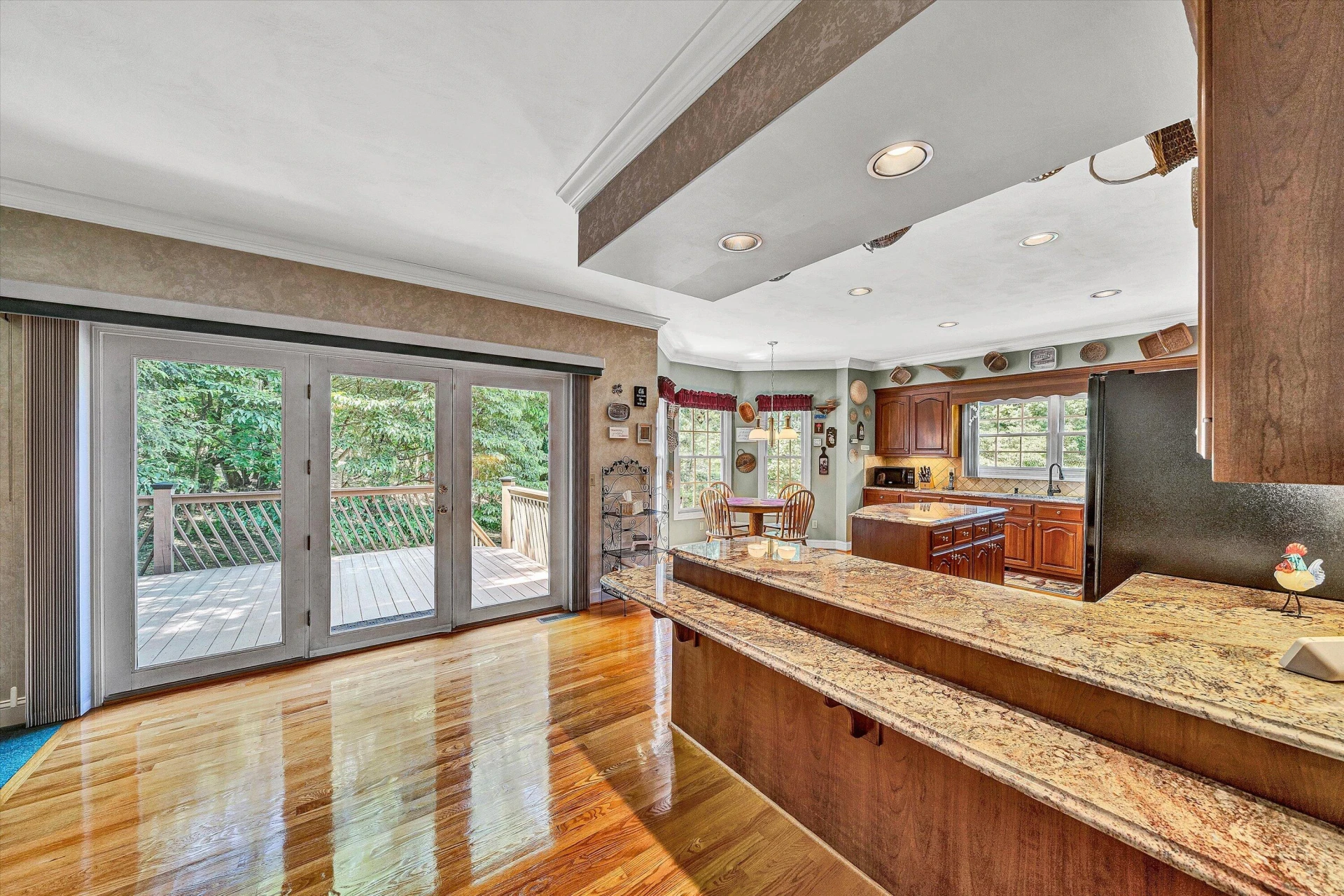 8281 Cardington DR - Photo 10