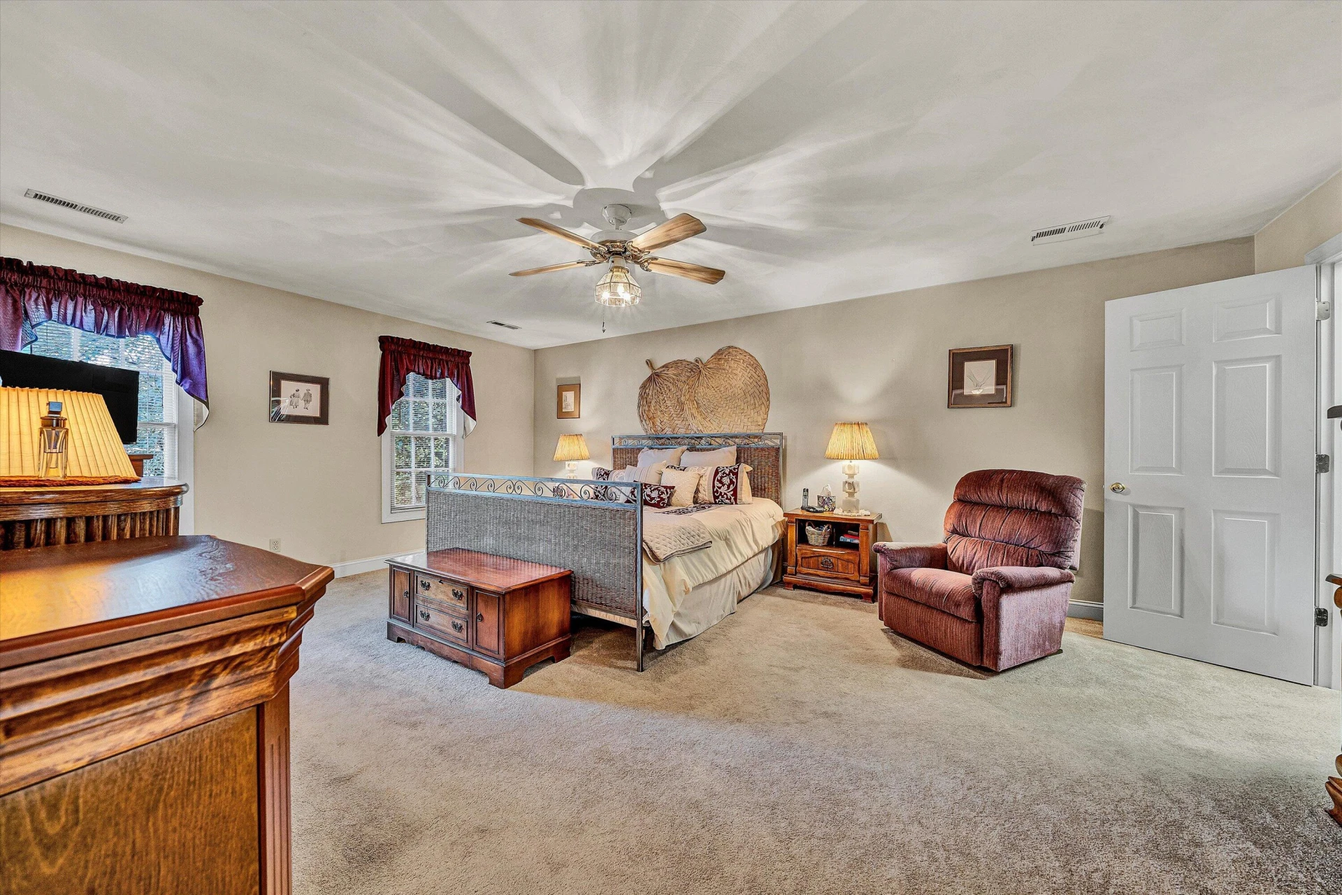 8281 Cardington DR - Photo 26