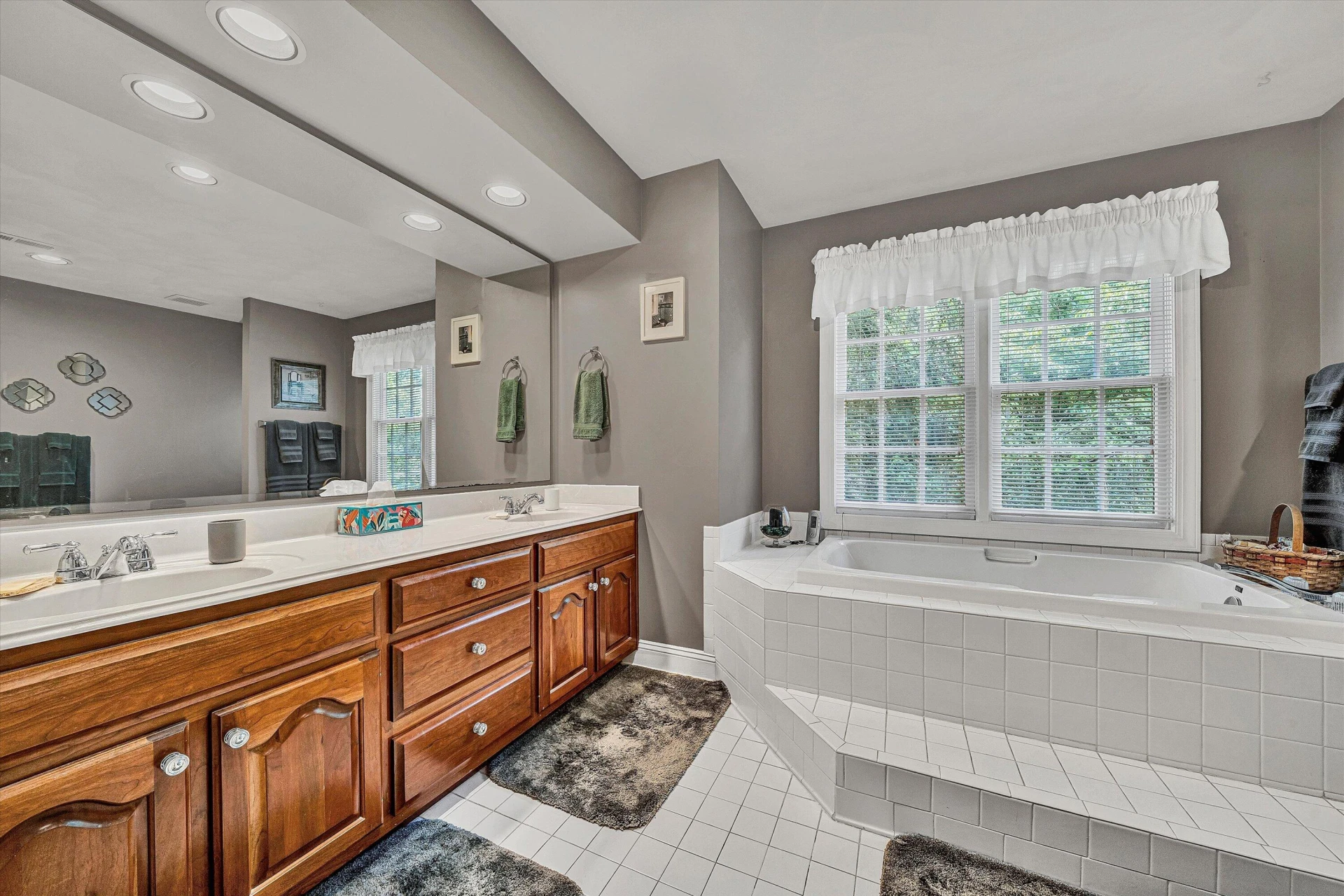 8281 Cardington DR - Photo 29