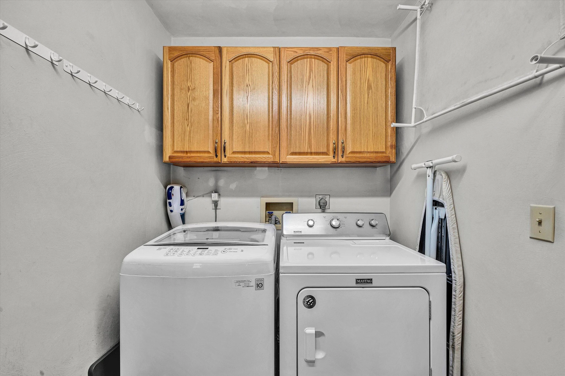8281 Cardington DR - Photo 34