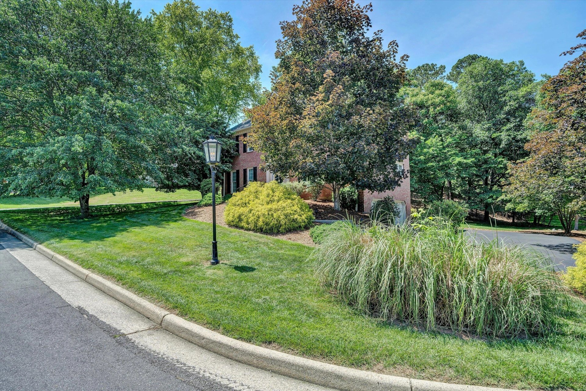 8281 Cardington DR - Photo 46