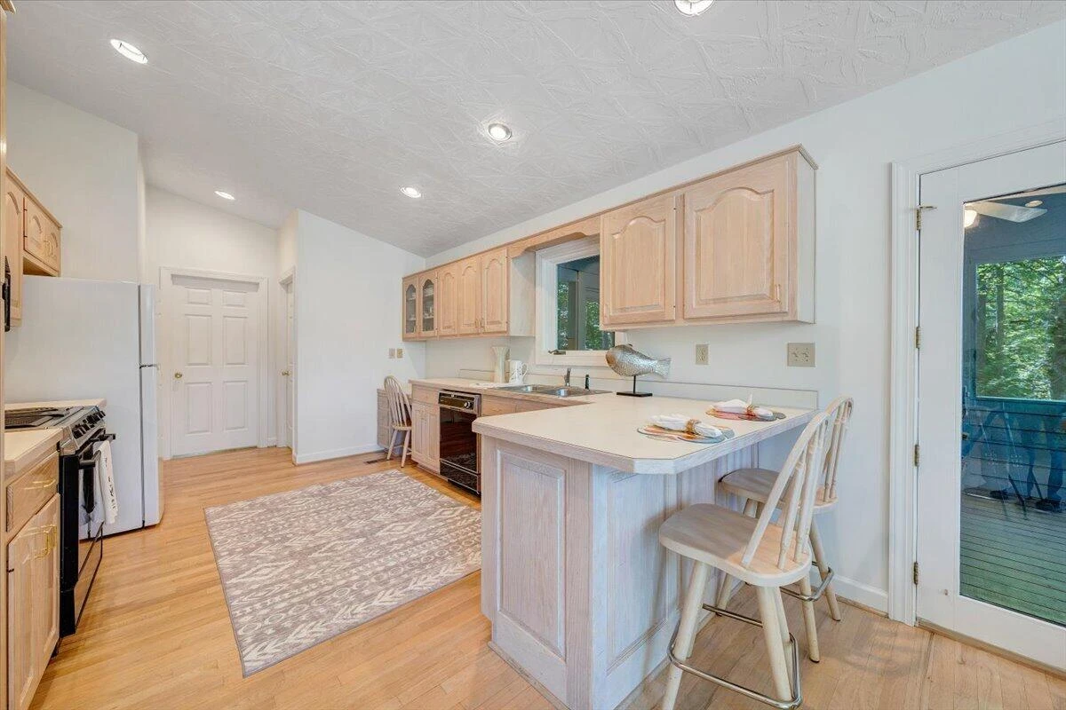 194 Kings WAY - Photo 15