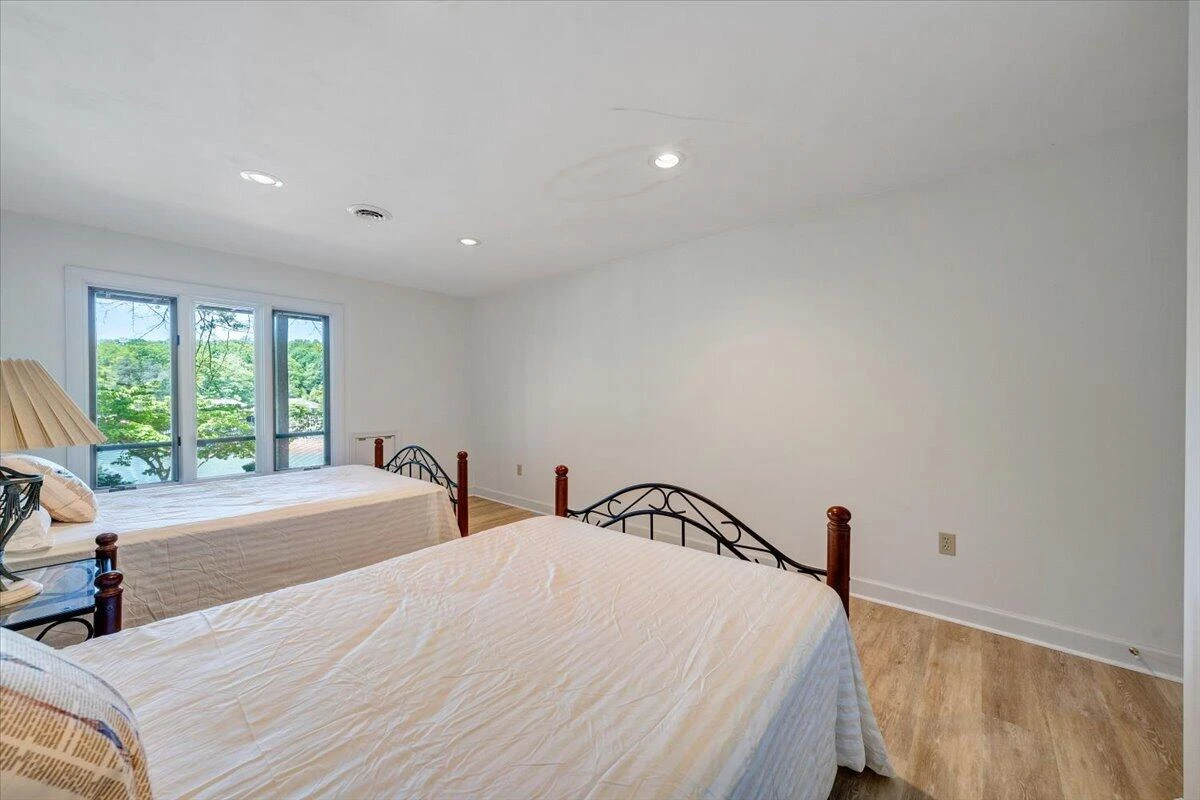 194 Kings WAY - Photo 36