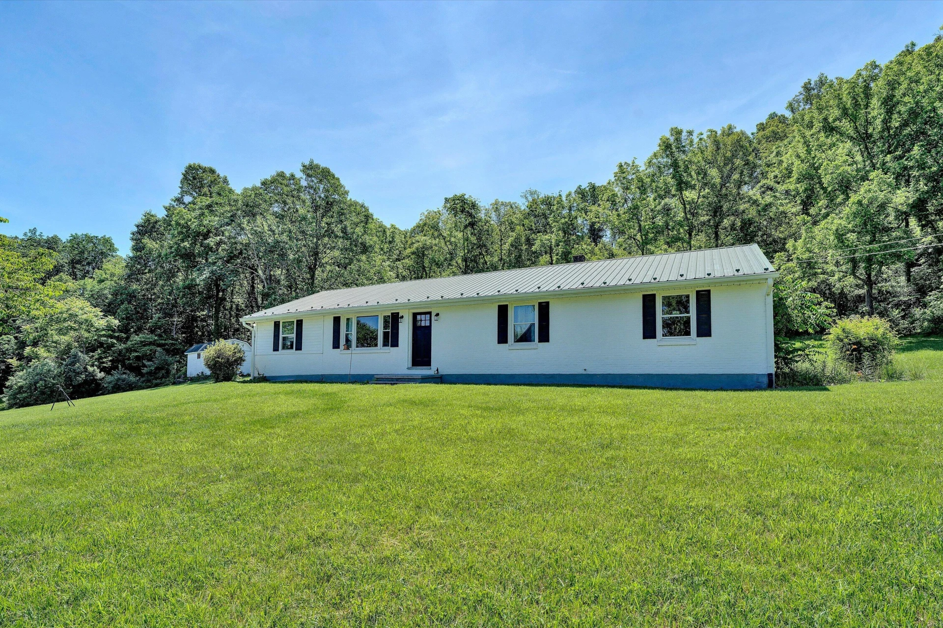 3774 Springwood RD - Photo 3