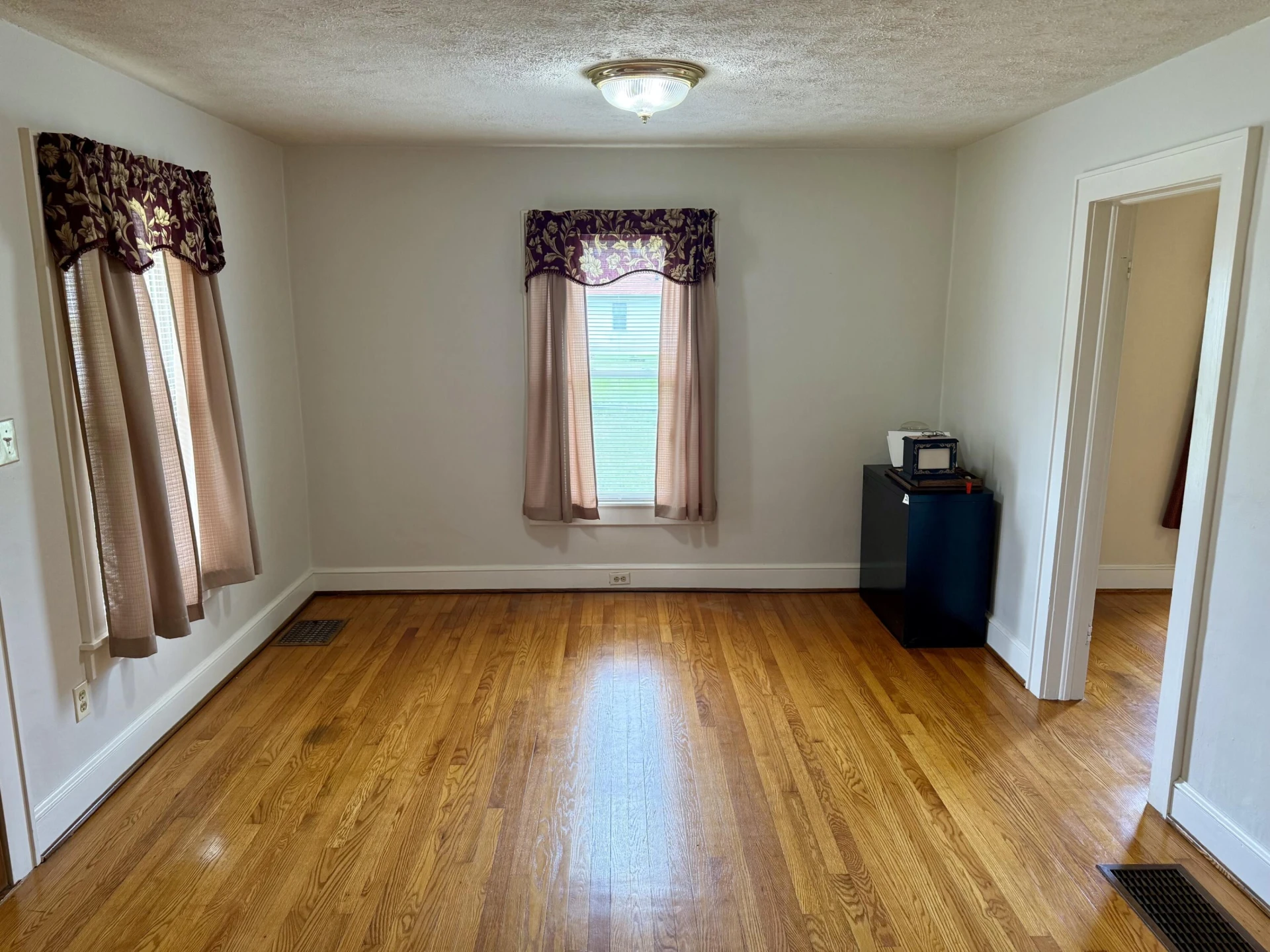 4420 Pennsylvania AVE NE - Photo 4