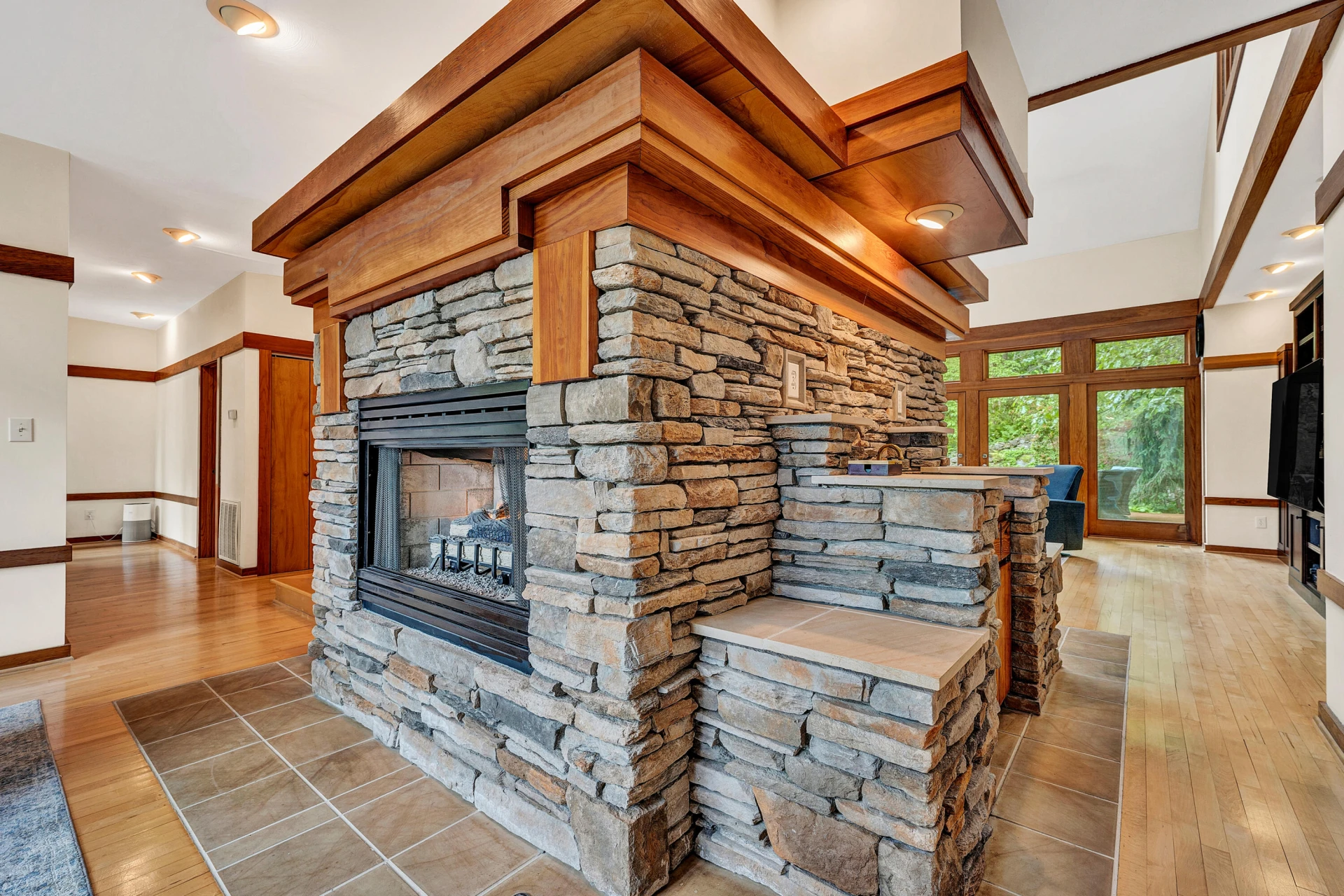 1560 Lee LN - Photo 12