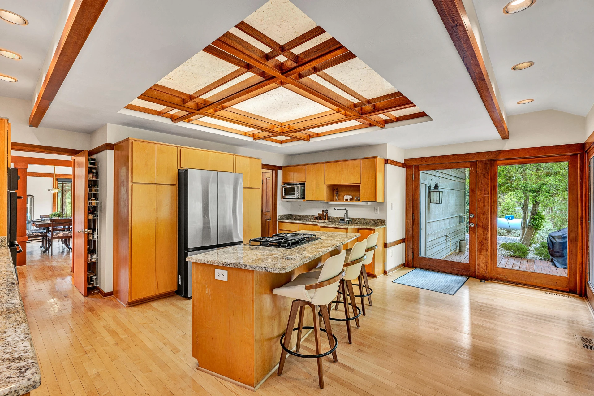 1560 Lee LN - Photo 18