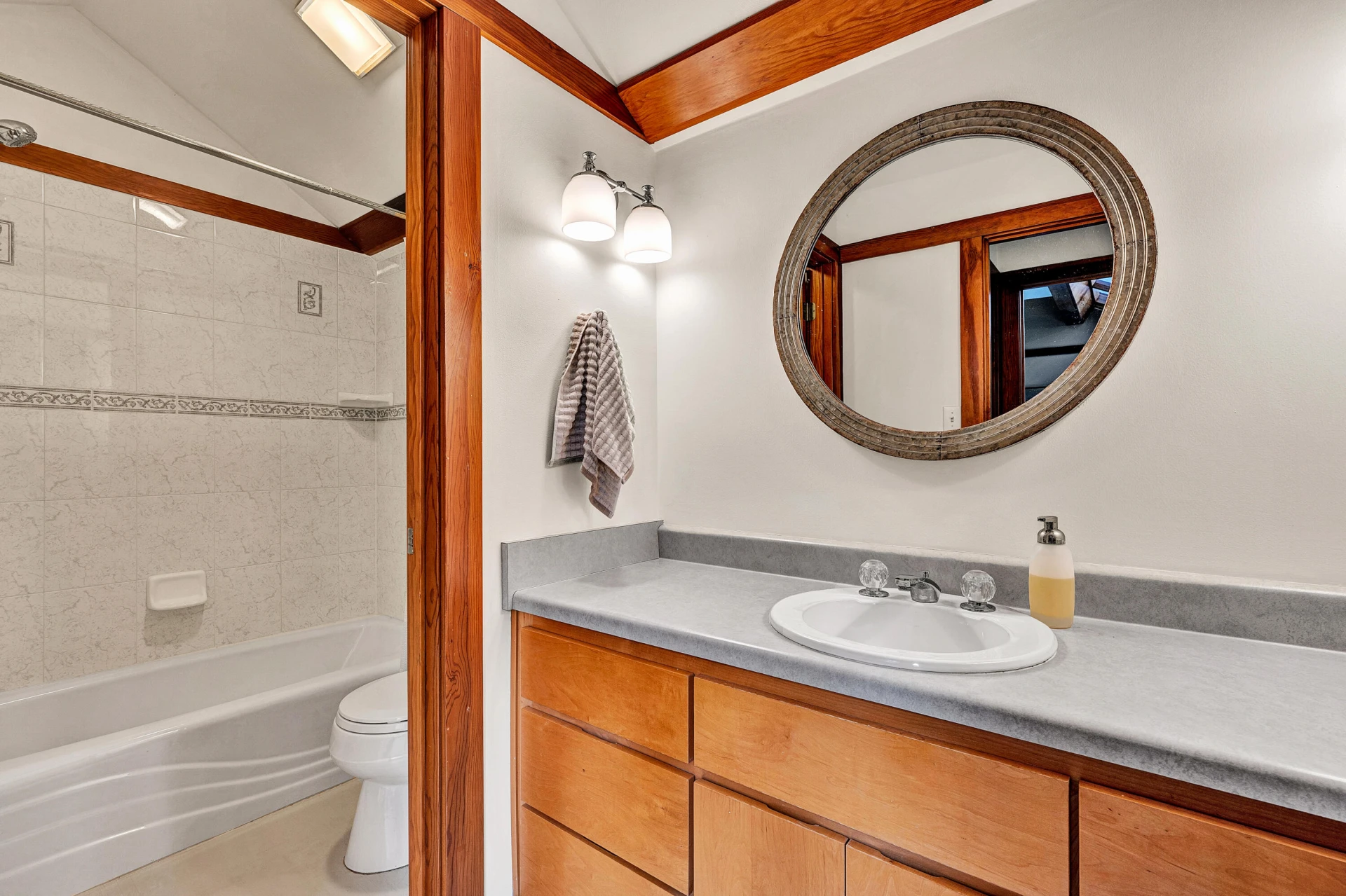 1560 Lee LN - Photo 39