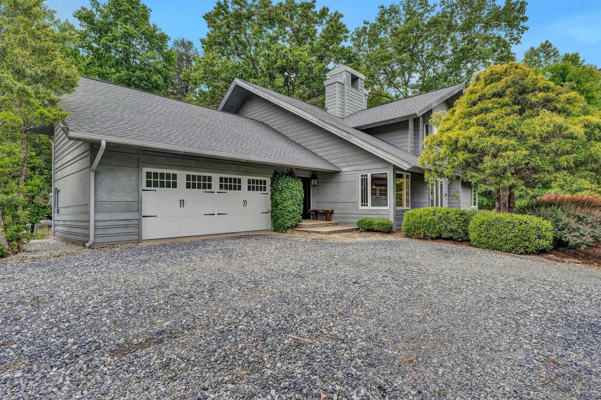 1560 Lee LN - Photo 6