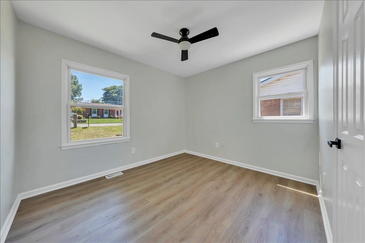 1072 Maywood DR - Photo 17