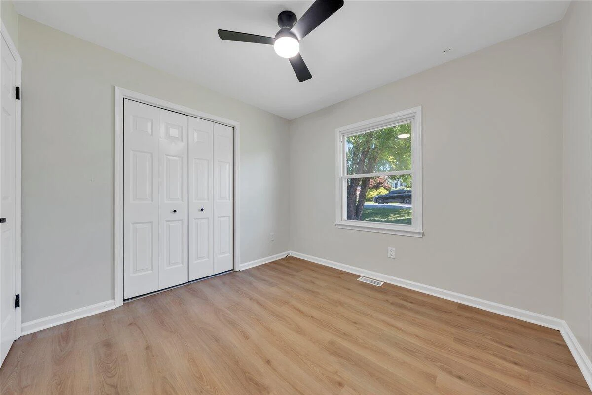 1072 Maywood DR - Photo 19