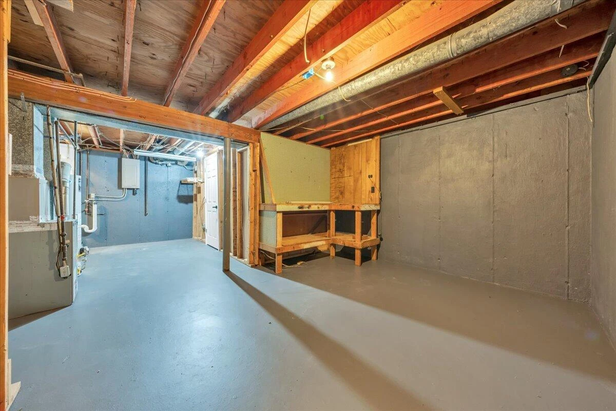1072 Maywood DR - Photo 30