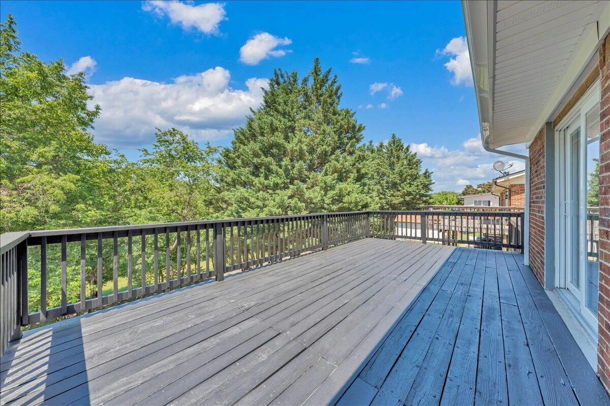 1072 Maywood DR - Photo 32