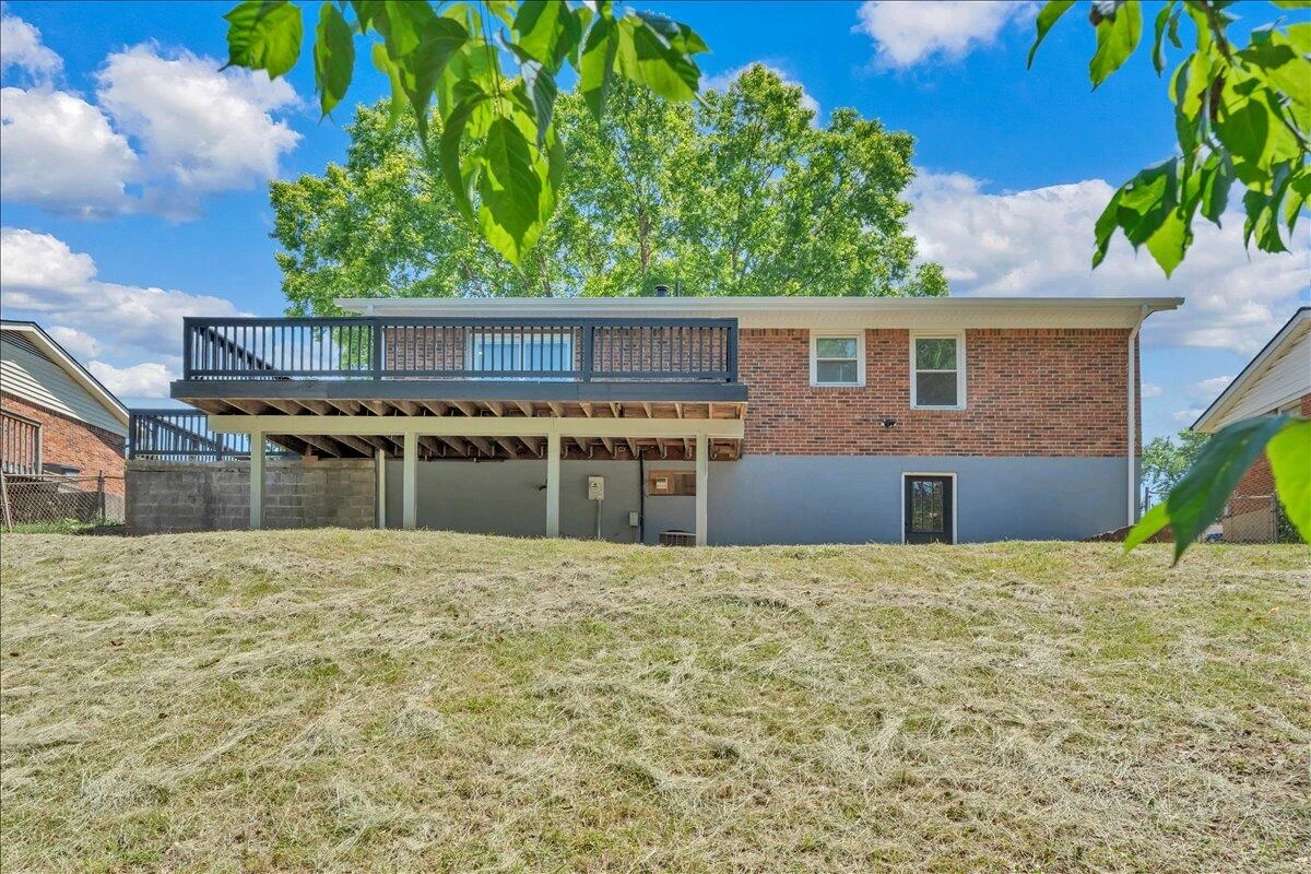 1072 Maywood DR - Photo 37