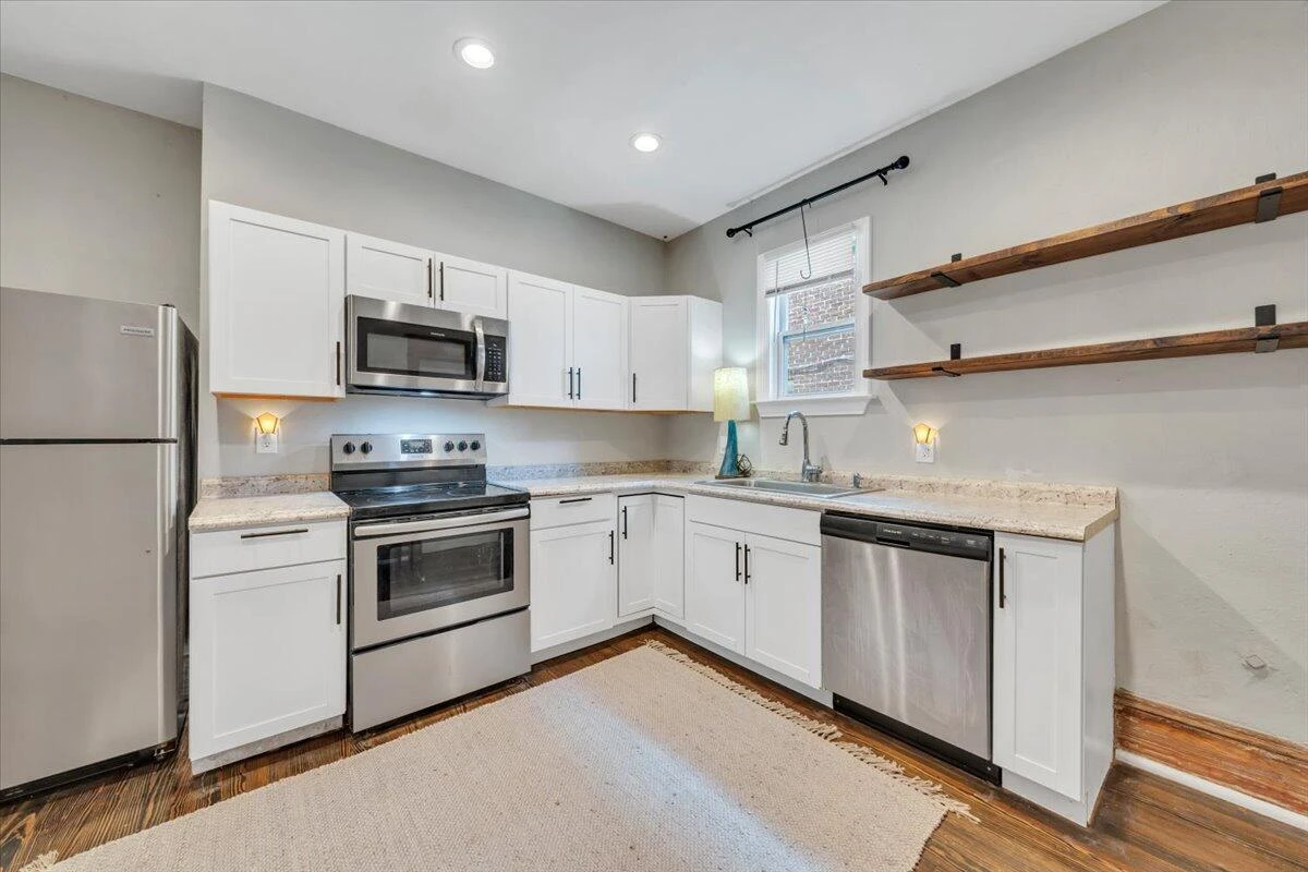 1516 7th ST SE - Photo 15