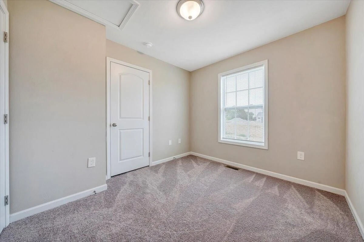 1058 Brandon AVE SW - Photo 10